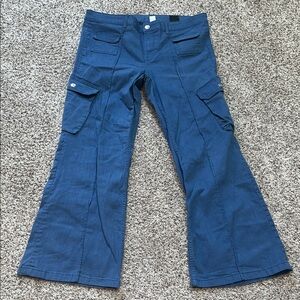 H&M Divided Blue Cargo Pants Women’s Size 16